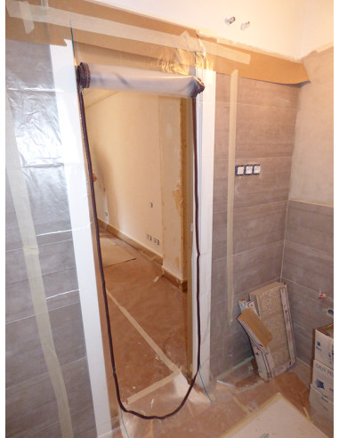 PUERTA PLASTICO C/CREMALLERA 110X210 CM